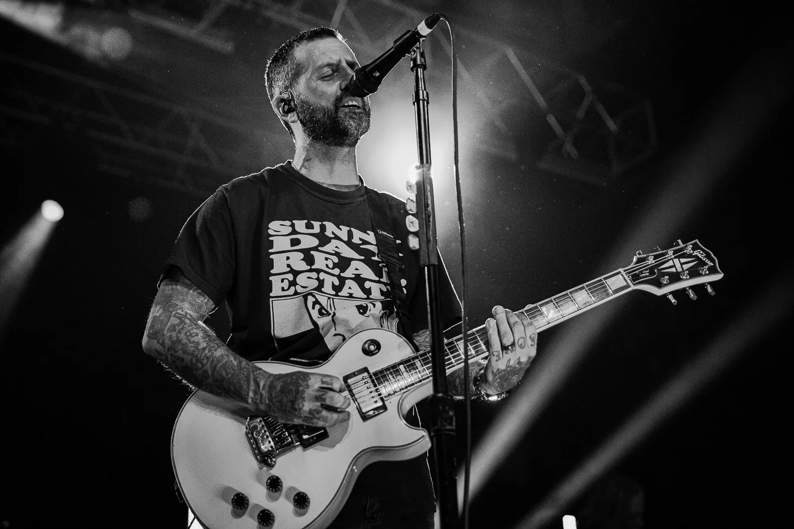 Bayside playing live